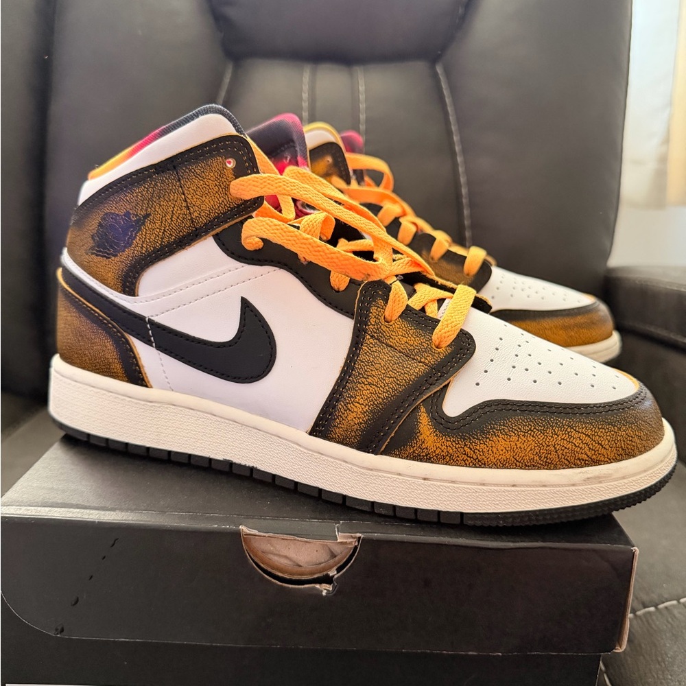 Nike Air Jordan 1 Mid - White, Black & Orange
